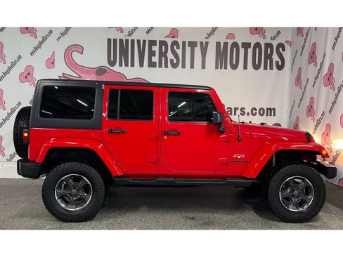 Used 2016 Jeep Wrangler Unlimited Sahara w/ Connectivity Group image 10