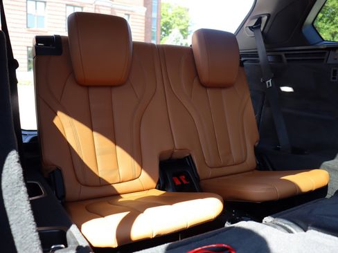 Used 2021 BMW X5 xDrive40i w/ Premium Package AWD/4WD image 16