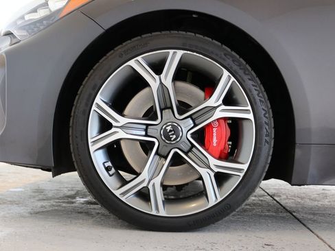 Used 2020 Kia Stinger GT1 image 49