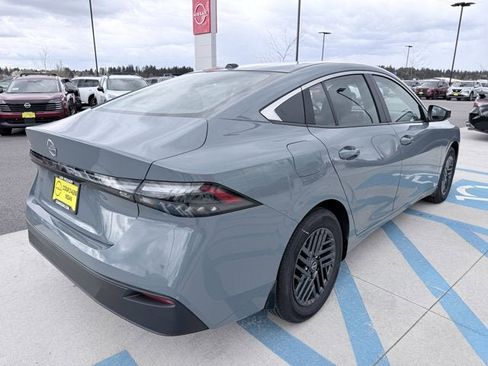 New 2026 Nissan Sentra SV FWD image 4