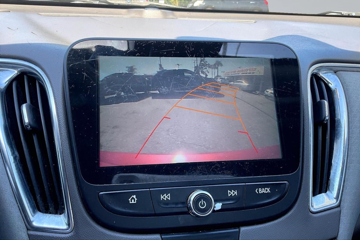Used 2016 Chevrolet Malibu LT FWD image 21