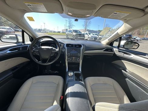 Used 2018 Ford Fusion S image 24