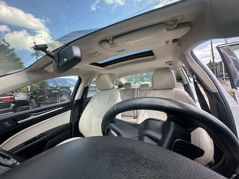 Used 2018 Ford Fusion Titanium AWD/4WD image 12