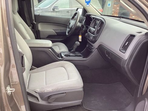 Used 2016 Chevrolet Colorado W/T image 12