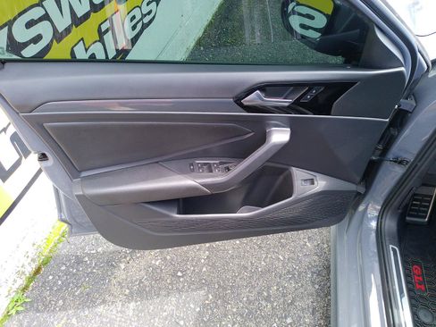 Used 2021 Volkswagen Jetta GLI Autobahn FWD image 11