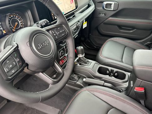 New 2026 Jeep Wrangler Unlimited Rubicon image 9