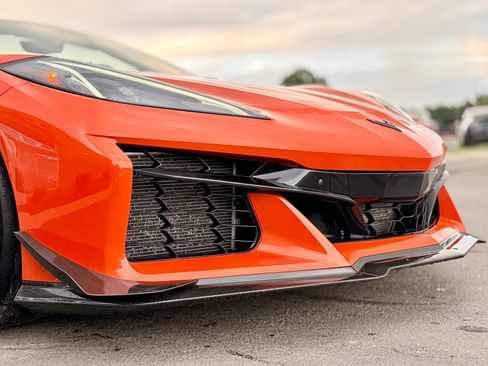 Used 2025 Chevrolet Corvette Z06 w/ Z07 Performance Package RWD image 97