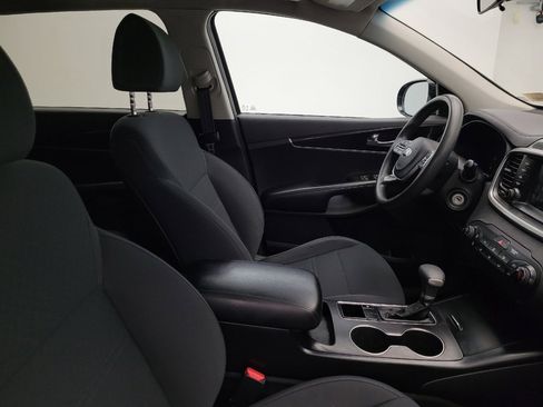 Used 2019 Kia Sorento L FWD image 21