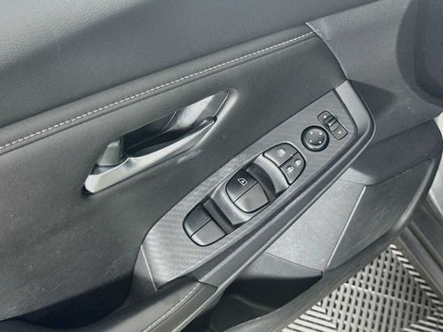 Used 2024 Nissan Sentra SV FWD image 15