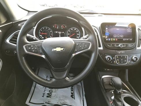 Certified 2025 Chevrolet Malibu LT image 8