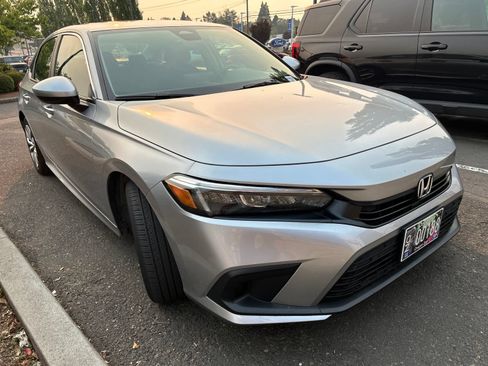Used 2023 Honda Civic LX image 4