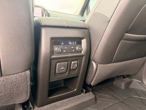 Used 2023 Chevrolet Traverse Premier w/ Redline Edition AWD/4WD image 33