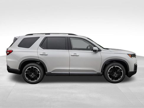 New 2026 Honda Pilot Touring image 3