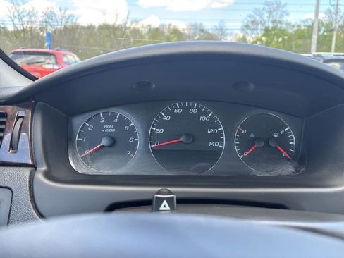 Used 2016 Chevrolet Impala LT FWD image 28