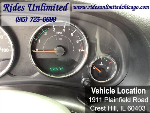Used 2013 Jeep Wrangler Unlimited Sahara w/ Dual Top Group AWD/4WD image 17