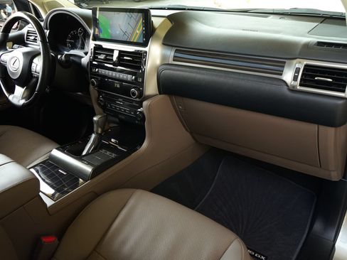 Used 2022 Lexus GX 460 Premium w/ Premium Plus Package AWD/4WD image 5