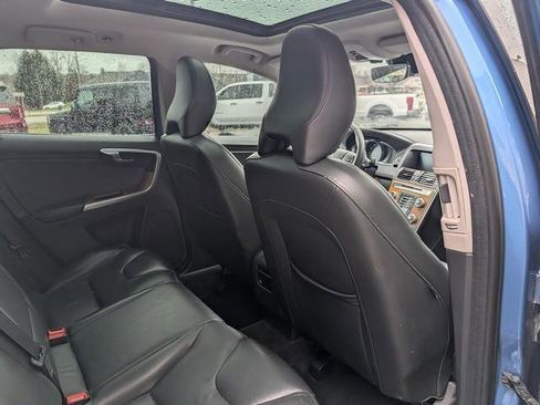 Used 2017 Volvo XC60 T6 Inscription w/ Preferred Option Package image 22