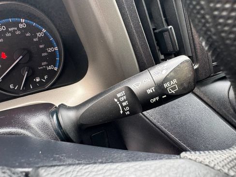 Used 2018 Toyota RAV4 LE w/ Carpet Mat Package FWD image 31