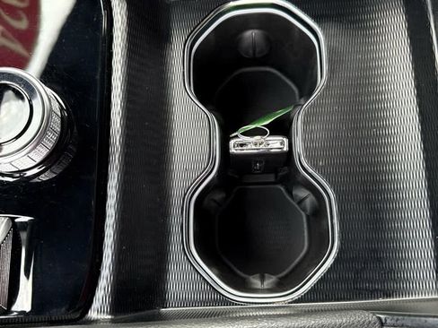 Used 2024 Jeep Grand Cherokee L Limited image 42