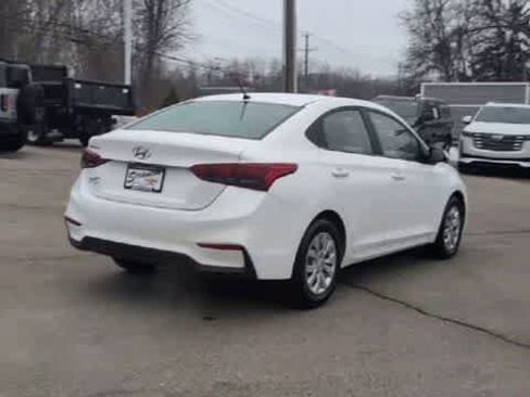 Used 2019 Hyundai Accent SE image 8