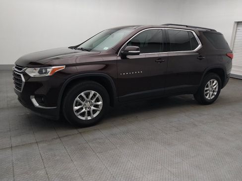Used 2021 Chevrolet Traverse LT FWD image 2