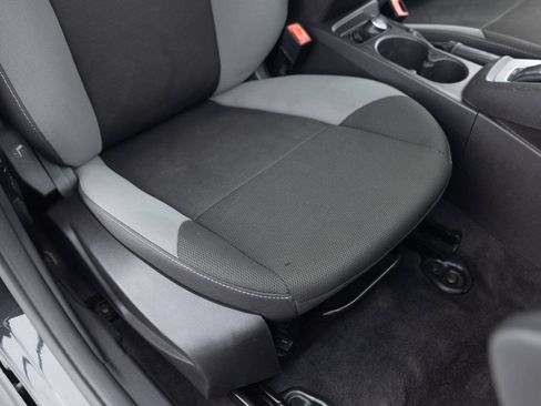 Used 2013 Ford Focus SE FWD image 25