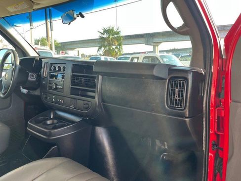 Used 2015 Chevrolet Express 3500 LS image 9