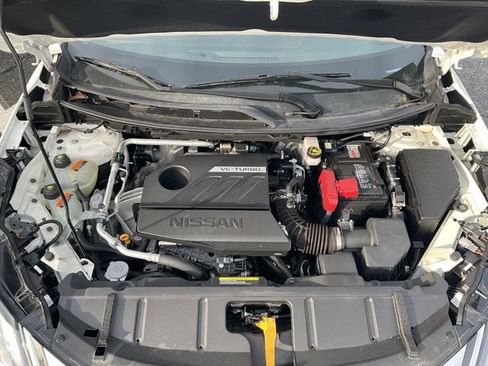 Used 2022 Nissan Rogue S image 36