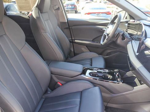 Certified 2025 Audi Q6 e-tron Premium Plus w/ Premium Plus image 25