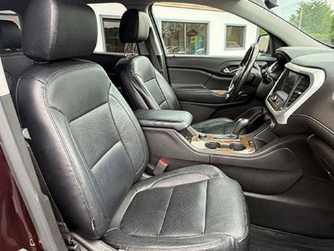 Used 2017 GMC Acadia SLE AWD/4WD image 12