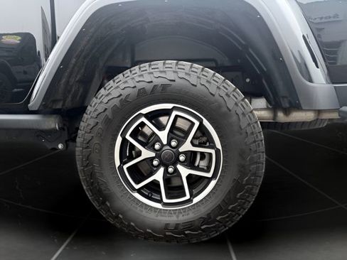 Certified 2024 Jeep Gladiator Rubicon image 41