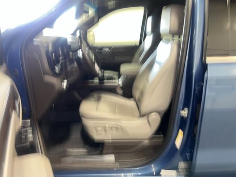Used 2024 GMC Sierra 1500 SLT w/ SLT Convenience Package AWD/4WD image 29