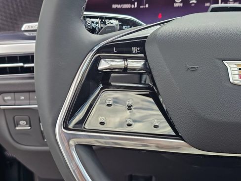 New 2026 Cadillac Escalade ESV Sport AWD/4WD image 30