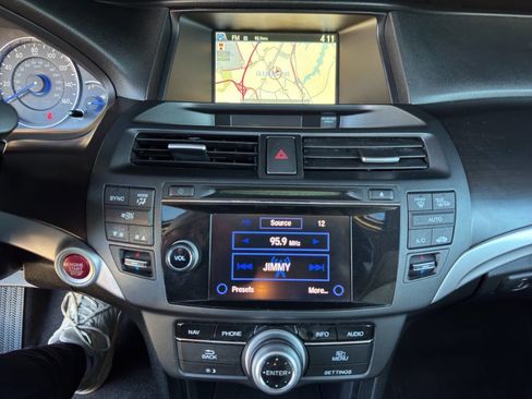 Used 2015 Honda Crosstour EX-L image 16