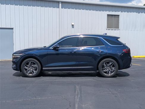 Used 2022 Genesis GV70 2.5T w/ Advanced Package AWD/4WD image 2