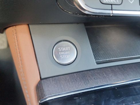 Used 2023 Audi Q5 e Premium Plus w/ Premium Plus Package image 29