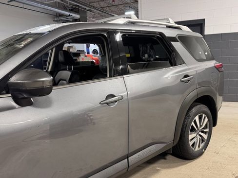 New 2025 Nissan Pathfinder SL image 28