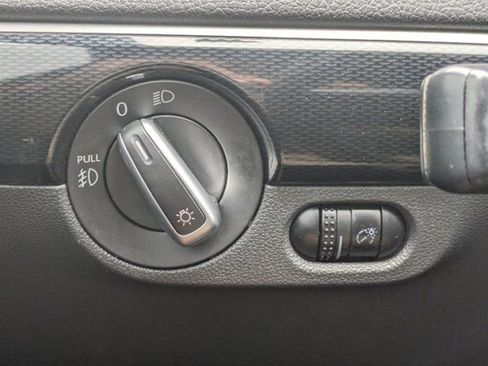 Used 2018 Volkswagen Jetta Sport FWD image 24