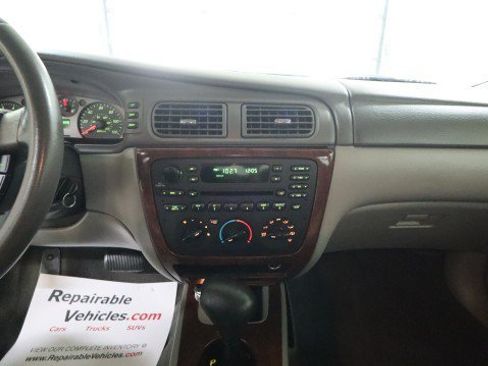 Used 2007 Ford Taurus SEL FWD image 13