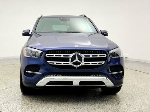 Used 2025 Mercedes-Benz GLE 450e 4MATIC w/ Driver Assistance Package image 2