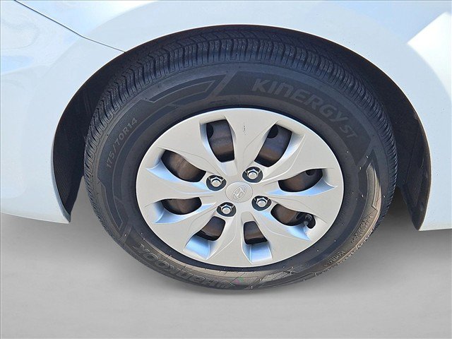 Used 2016 Hyundai Accent SE FWD image 26