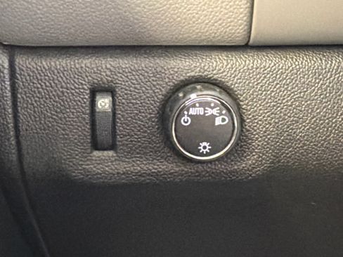 Used 2016 Chevrolet Colorado LT RWD image 40