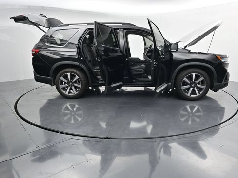 Used 2023 Honda Pilot Touring image 44