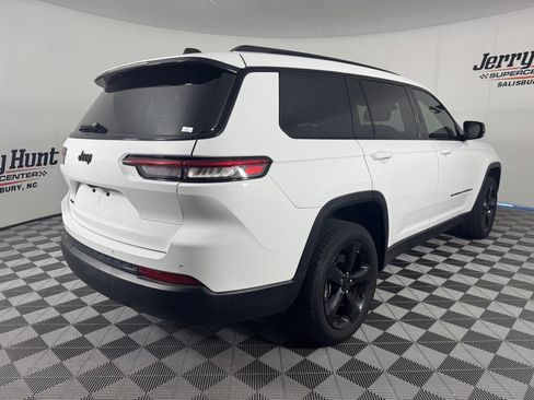 Used 2023 Jeep Grand Cherokee L Laredo AWD/4WD image 7