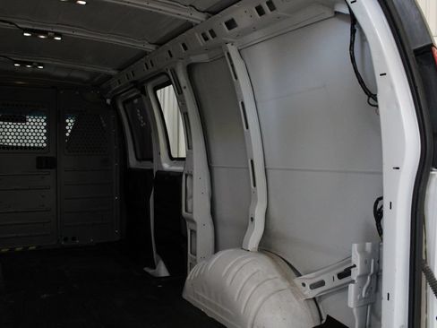 Used 2022 Chevrolet Express 2500 w/ Driver Convenience Package RWD image 29