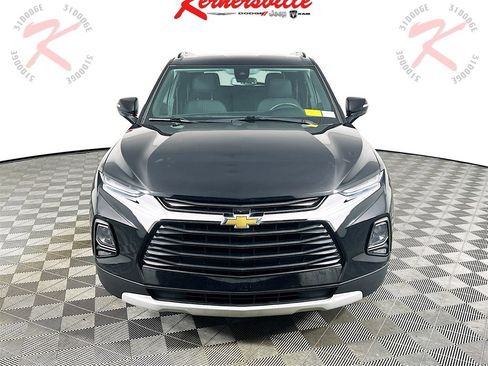 Used 2022 Chevrolet Blazer LT image 2