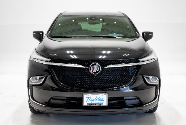 Used 2023 Buick Enclave Essence w/ Sport Touring Edition AWD/4WD image 4