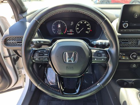 Used 2023 Honda HR-V Sport image 17
