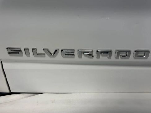Used 2022 Chevrolet Silverado 1500 LT AWD/4WD image 13