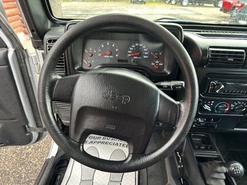 Used 2003 Jeep Wrangler X AWD/4WD image 12